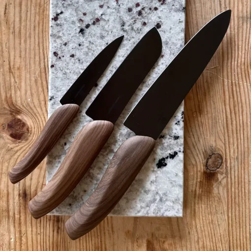 SANTOKU KNIV WOODS SORT KNIVBLAD 12 CM